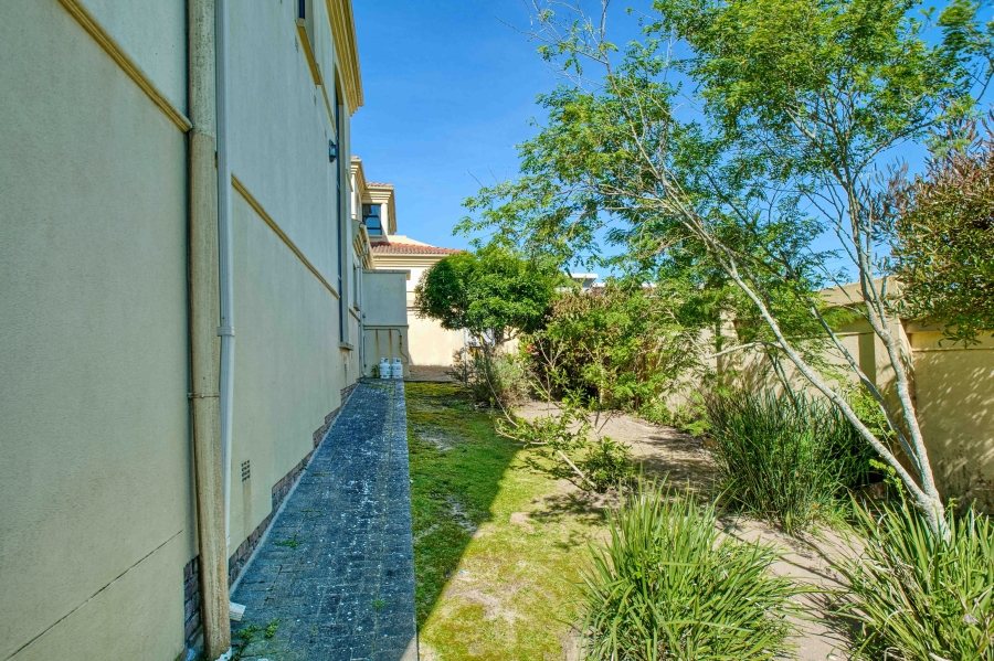 3 Bedroom Property for Sale in Lovemore Park Eastern Cape